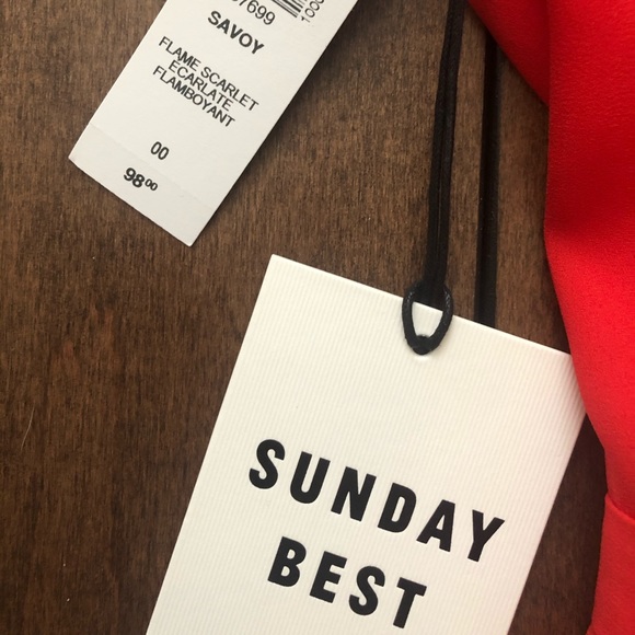 Aritzia red dress - Picture 6 of 9